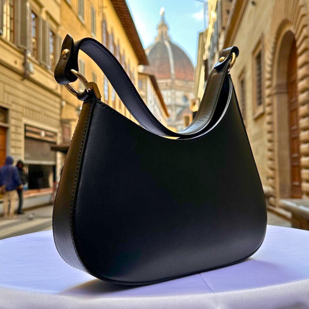 Elegant Leather handbag