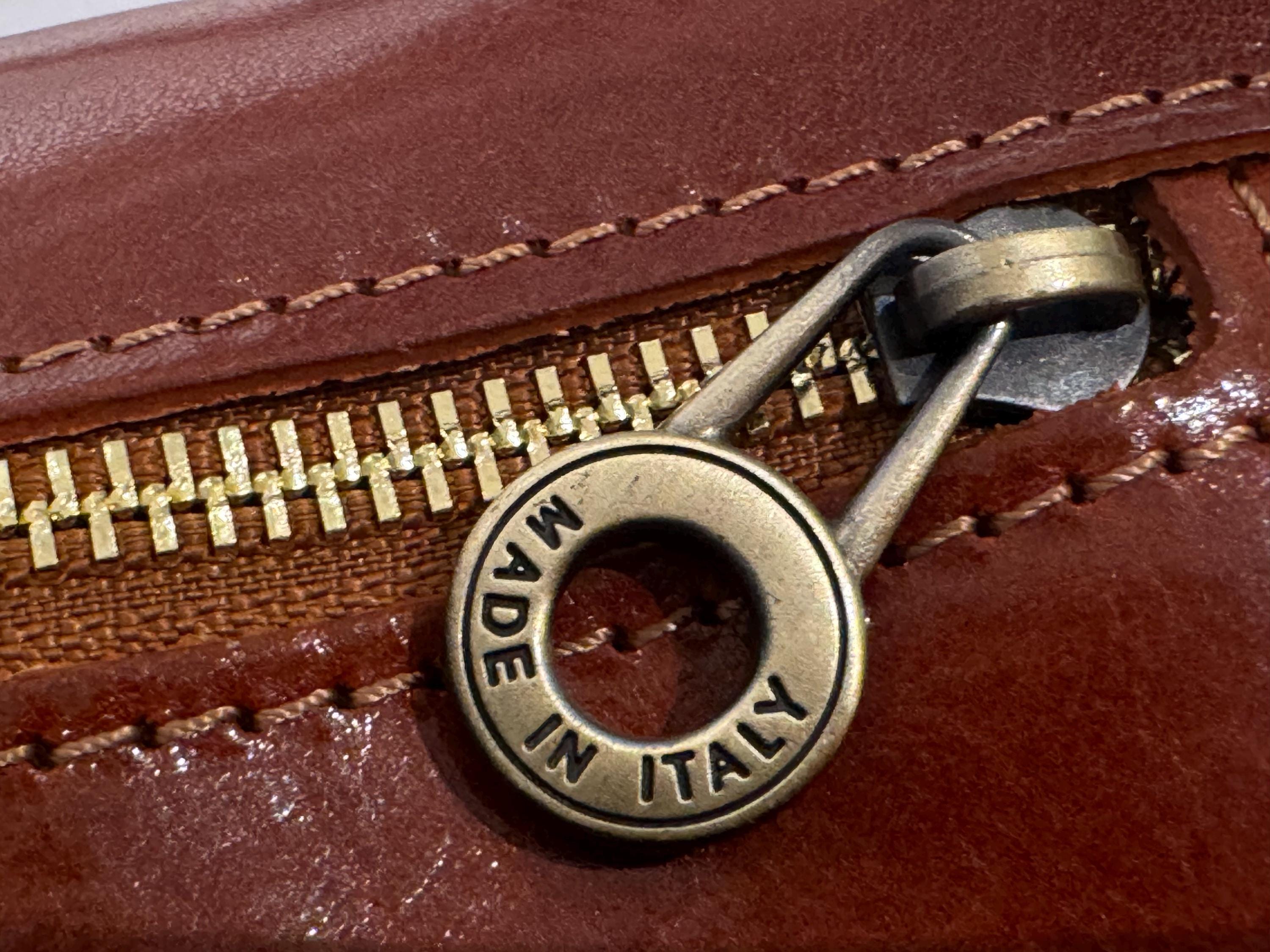 Elegant Brown Italian Leather Crossbody Bag Women with Brass Buckle Closure Made in ITALY - Chic Everyday Essential