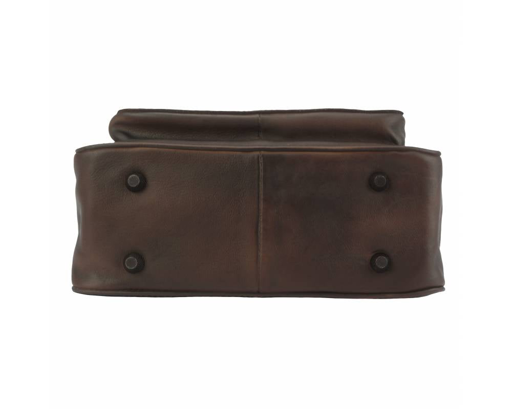 Montaigne GM vintage leather Handbag