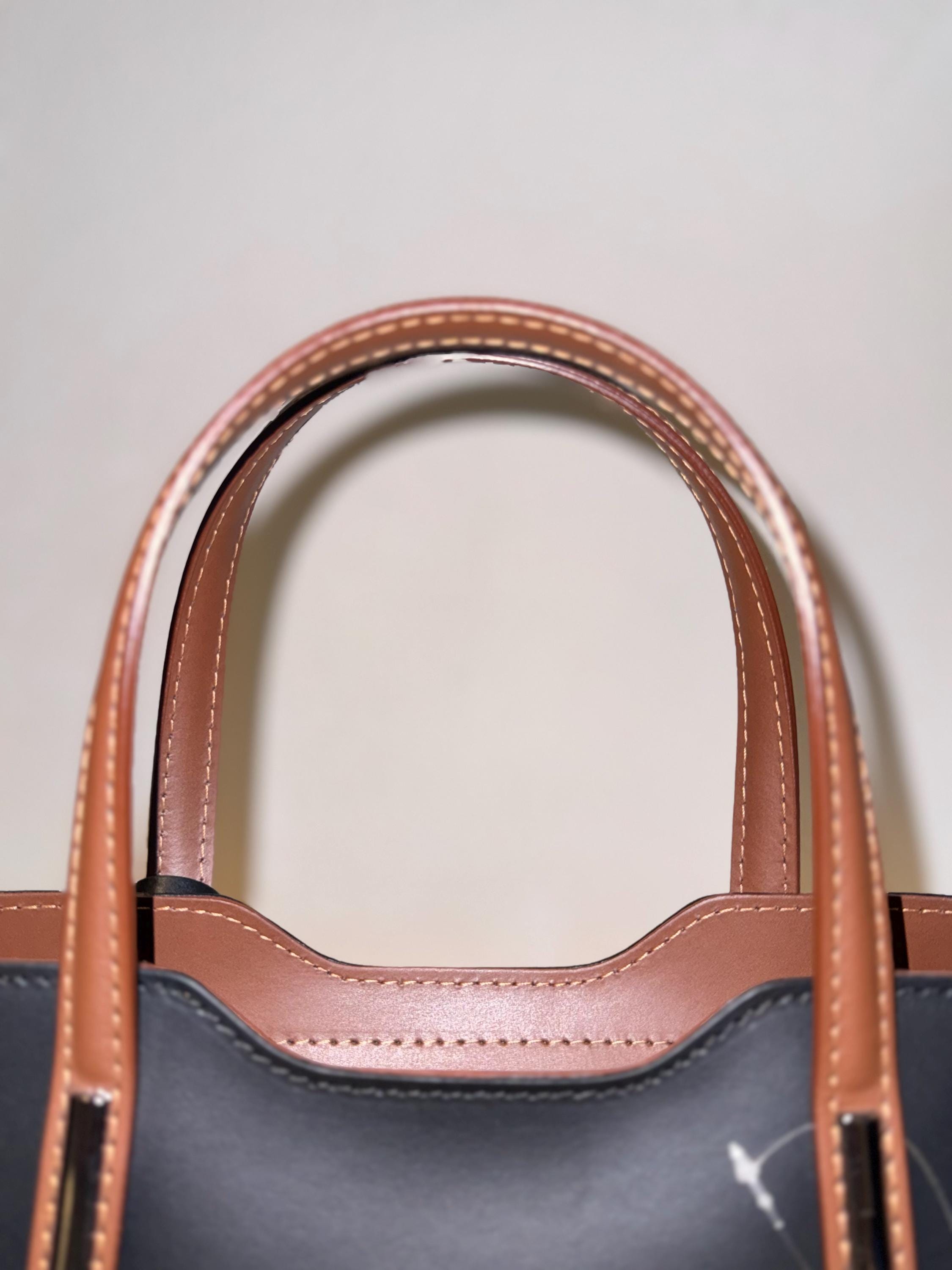 Elegant Italian Leather Handbag – Black with Brown Handles | Made in Italy