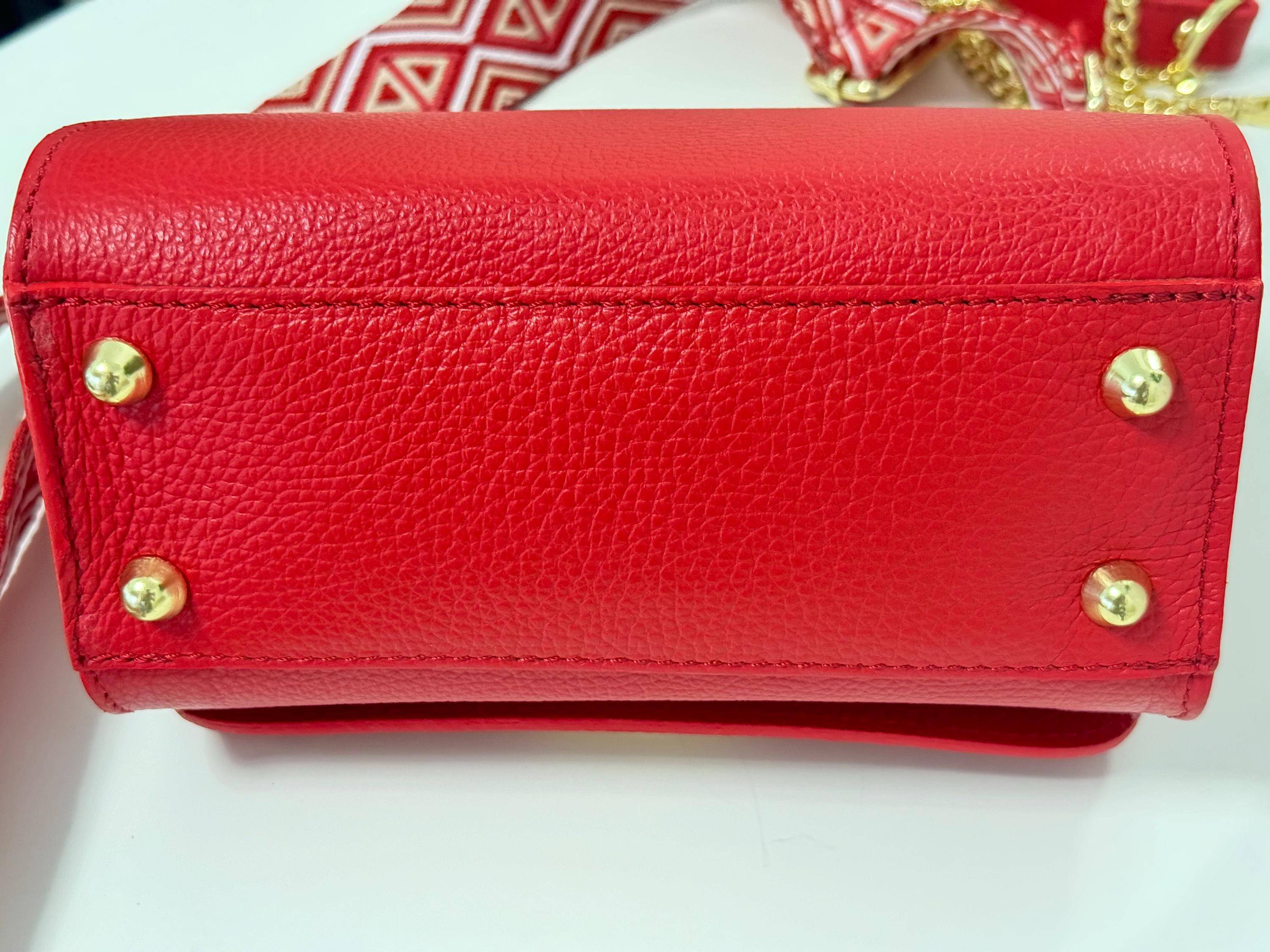 Elegant Italian Red Leather Bag | Textured Finish | Stylish Shoulder Bag | Made in Italy