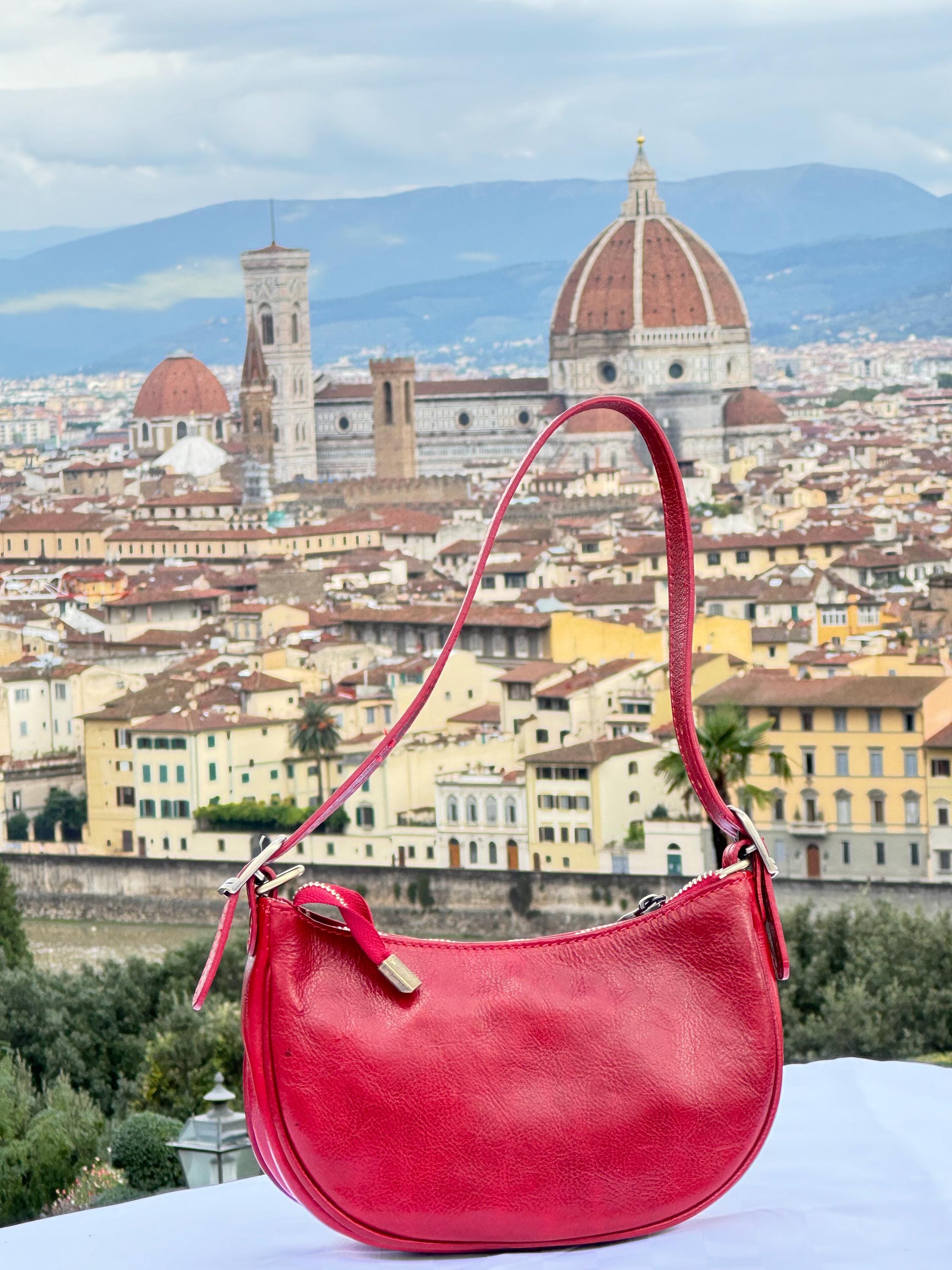 Women's Red Leather Crossbody Bag with Italian Plaid Interior and Detachable Strap – Chic and Versatile