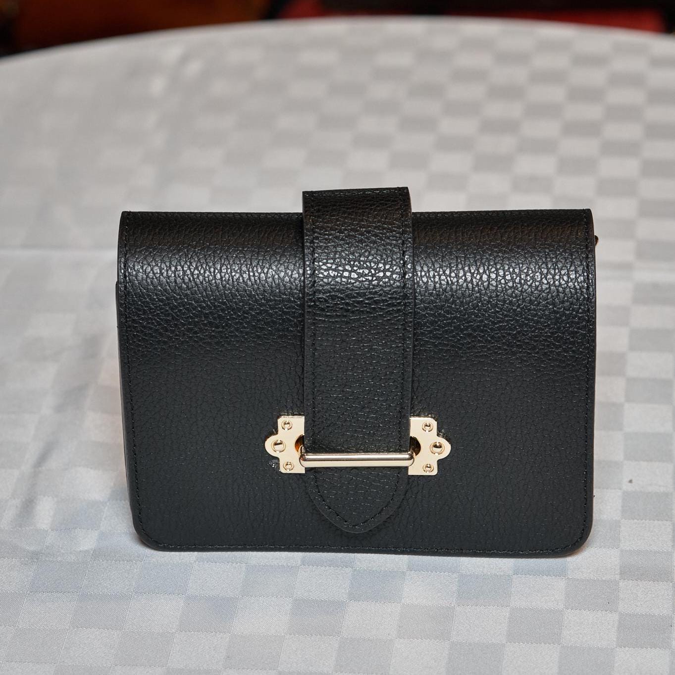 Italian Handmade Leather Bag for Women | Elegant Black Shoulder Bag from Florence, Made in Italy | Timeless Leather Purse