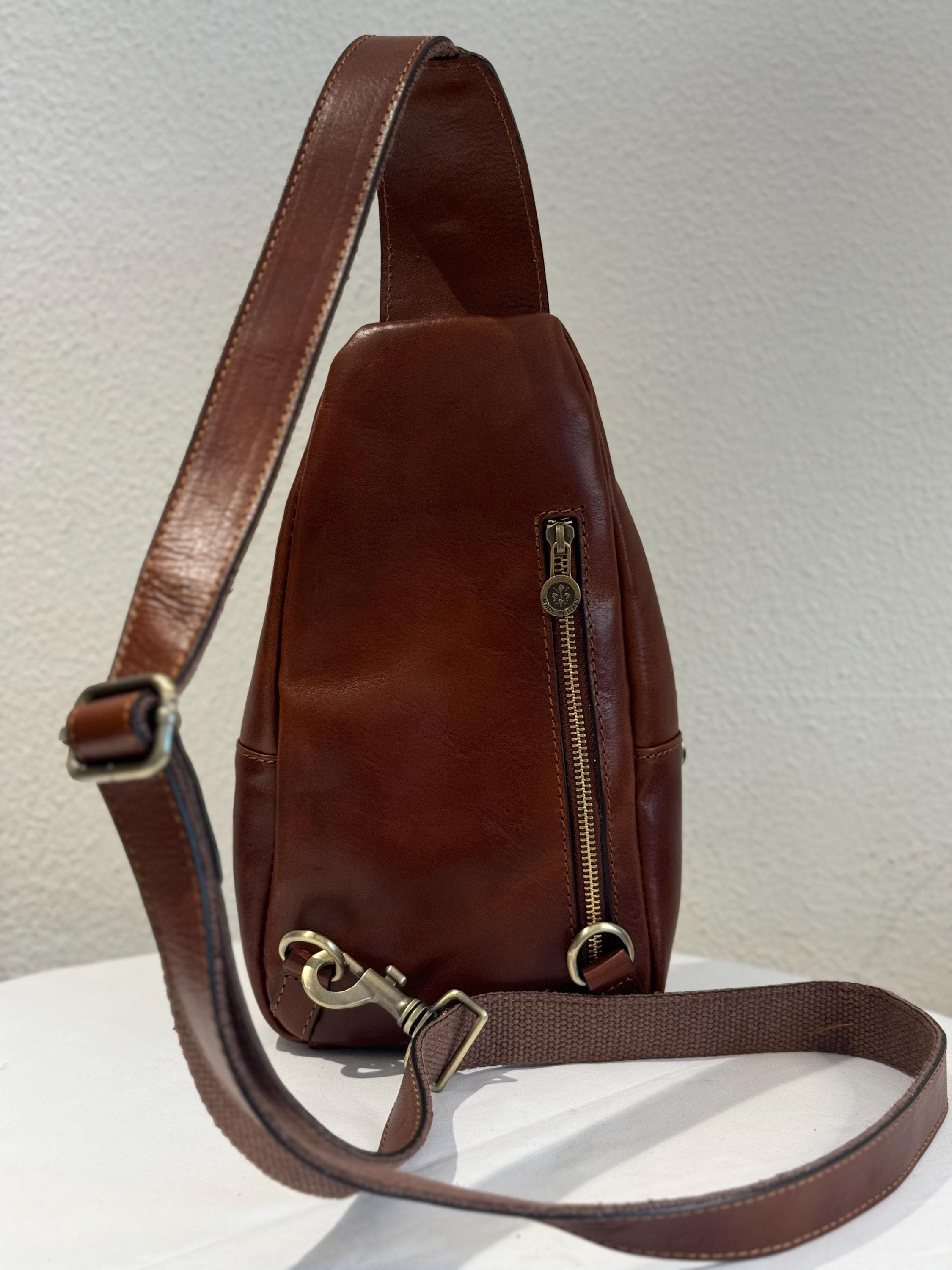 Italian Handmade Leather Bags for Unisex l l Elegant Sling Bag from Florence, Brown Bag, Made in Italy